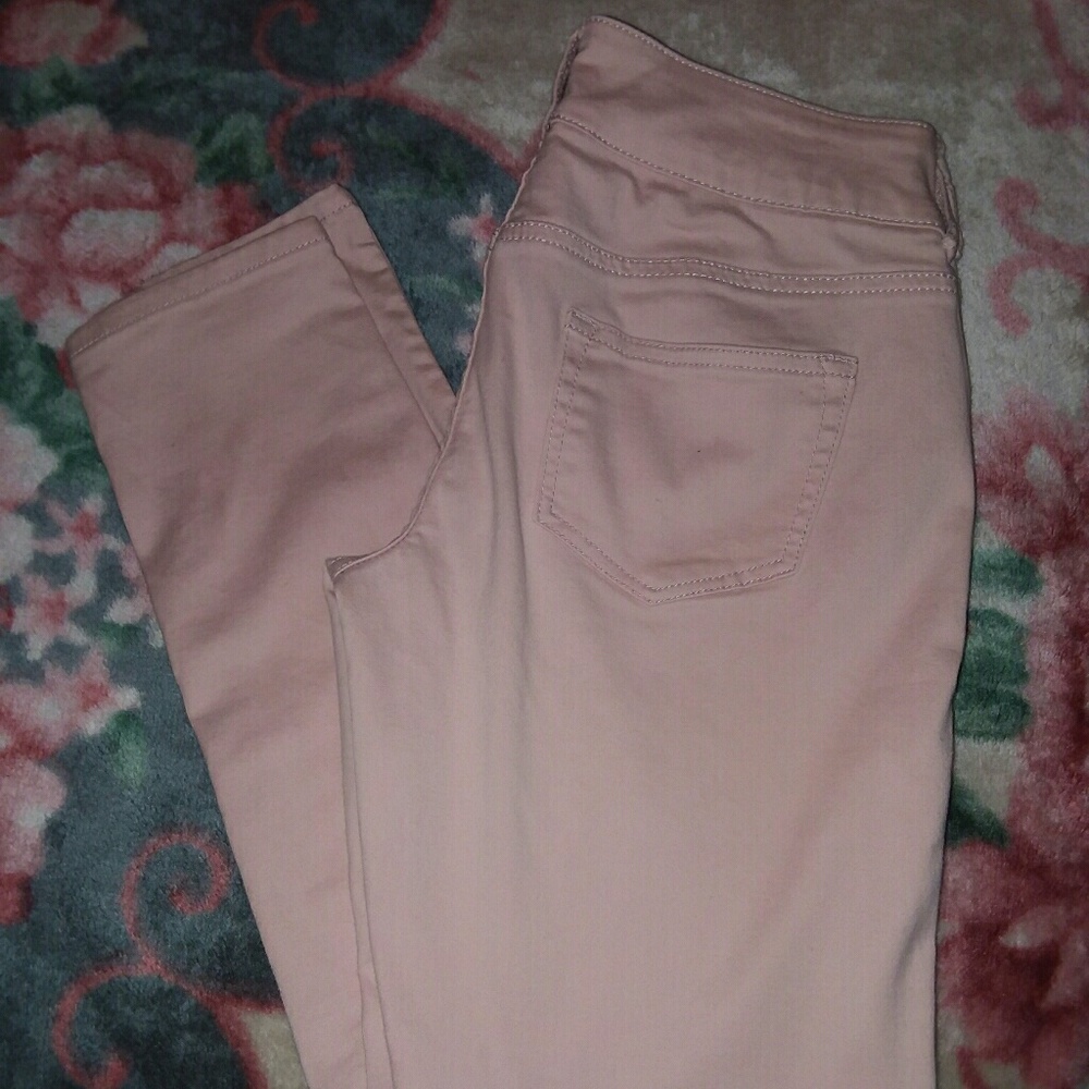 Nwot! Maurice's skinny jeans. Never worn.